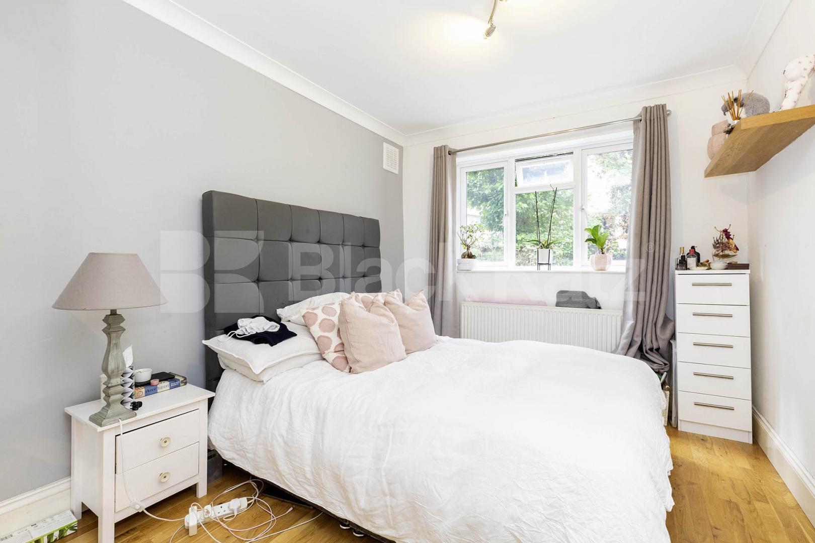 			1 Bedroom, 1 bath, 1 reception Apartment			 Homefield Road, Chiswick